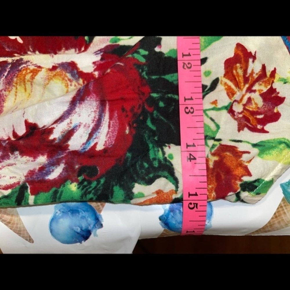 Bundle Alert π¨ 2 Floral Spring Top Size Small - Picture 11 of 15